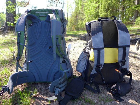 Kumo is a frameless pack so he puts his Therm-a-Rest X-lite pad as a frame.